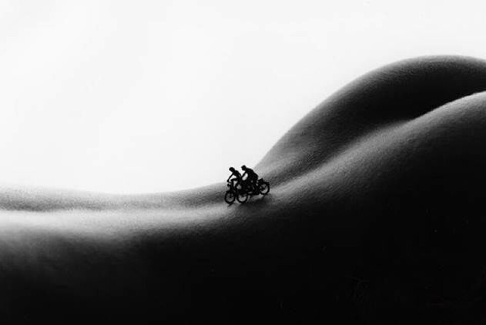 Billedserie: Landskabelige kvindekroppe