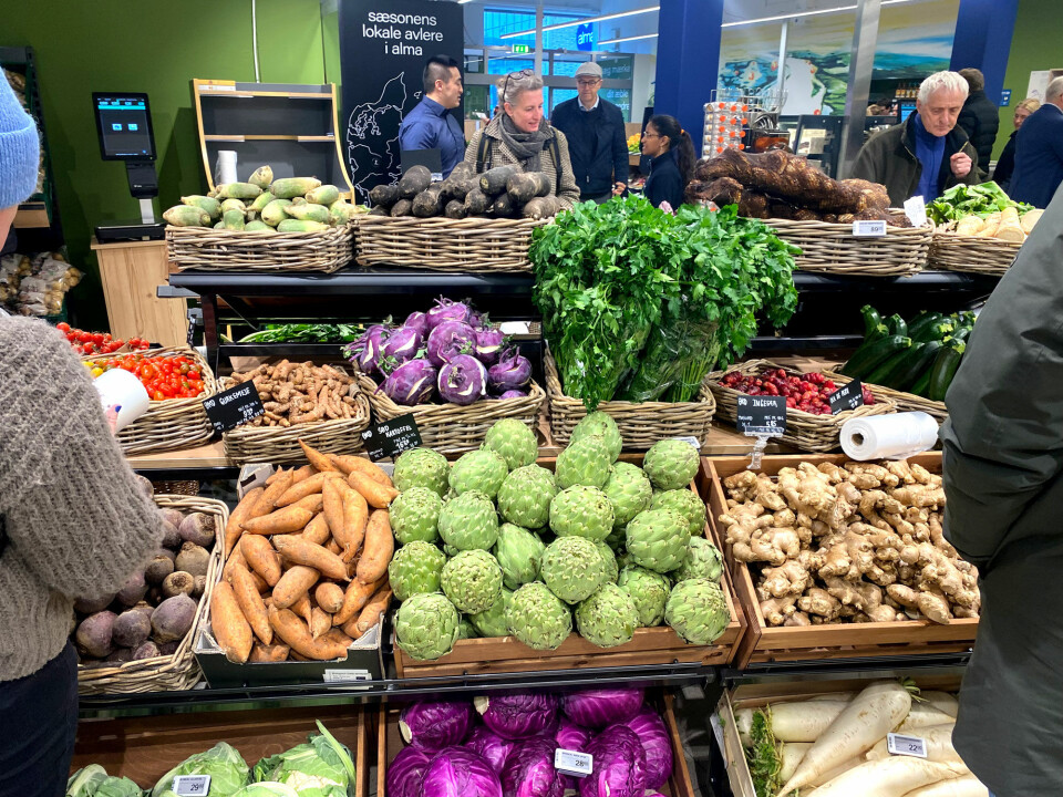 Folk stod i kø fra den tidlige morgen for at komme til åbningen af Alma