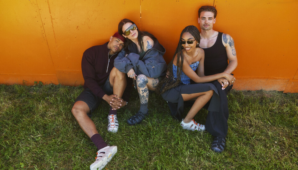 Når festivalmerch pludselig giver mening: Roskilde Festival og Keen rammer plet med hypede sandaler