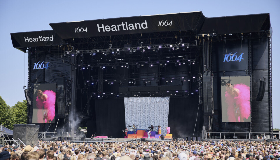 Der var ikke meget bevægelse til Emma Sehested Høegs Heartland-optræden, på trods af en ellers glimrende koncert.