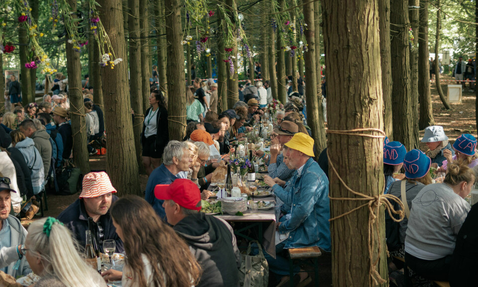 Overhørt på Heartland Festival 2025: ”Nu har jeg været på festival i 24 timer, og jeg har ikke set skyggen af en Soundboks. Hvor er det egentlig rart”