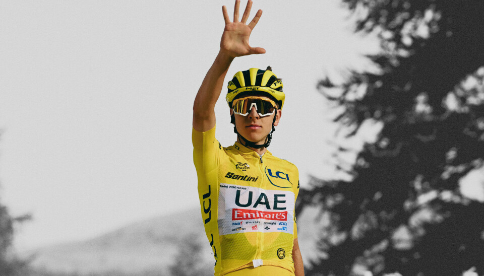 Tadej Pogacar i den gule førertrøje under Tour de France i 2024.