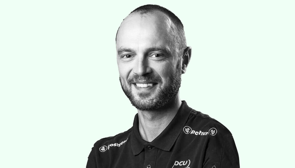 Tidligere landstræner Anders Lund blev hjælperytter for sin største rival