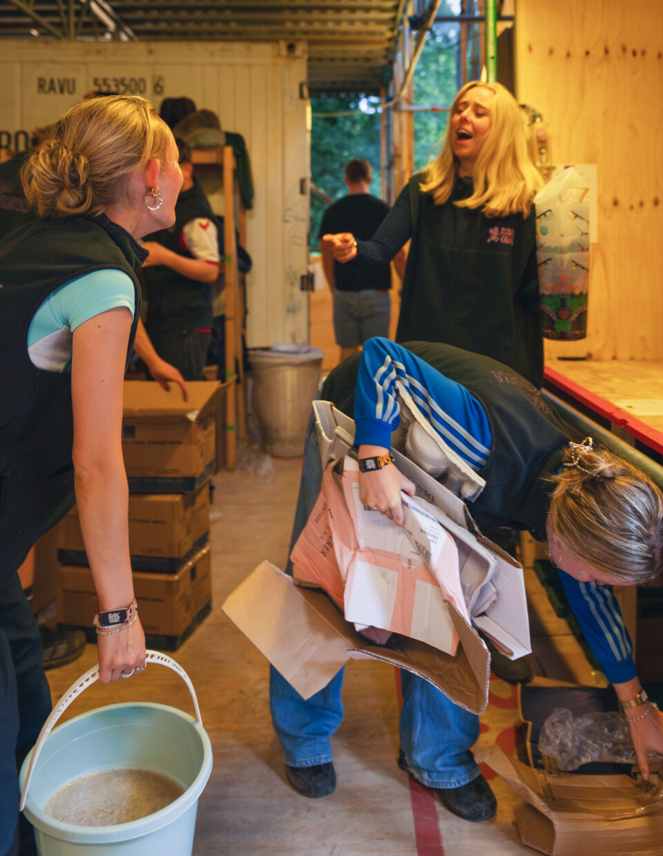 Kom med på arbejde i Smukfests vildeste bar: ”Vi har en flaske til 29.000, og den skal sgu nok blive nappet”