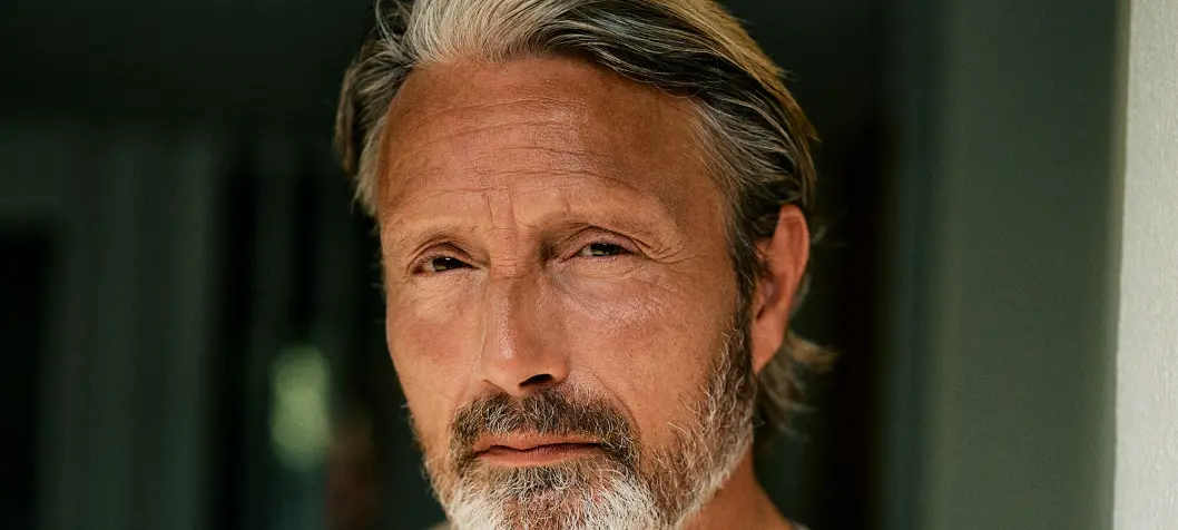 Mads Mikkelsen er blevet verdens største dansker. Men han kunne ikke være mere ligeglad