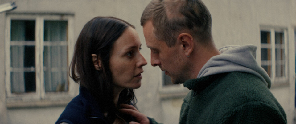 De to hovedroller i Jeppe Røndes nye film spilles af Cecilie Lassen (Hanna) og Jonas Holst Schmidt (Jakob).