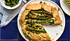 Nem forårstærte: Lav en aspargesgalette med feta